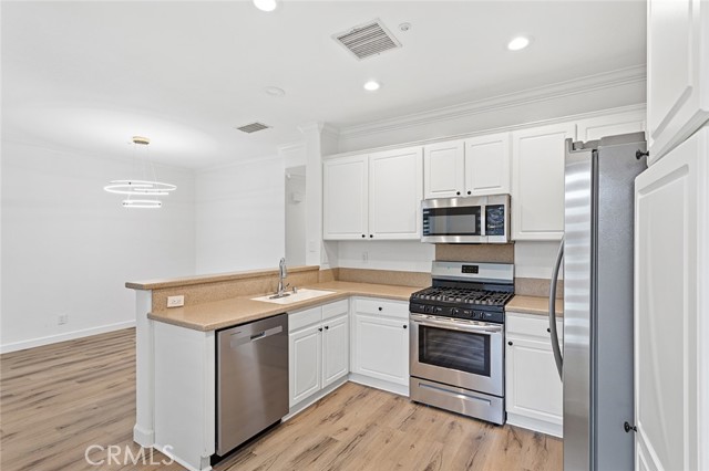 Detail Gallery Image 13 of 45 For 38 Veneto Ln, Aliso Viejo,  CA 92656 - 3 Beds | 2/1 Baths