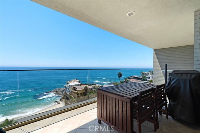 Detail Gallery Image 8 of 43 For 31755 Coast #403,  Laguna Beach,  CA 92651 - 2 Beds | 2 Baths