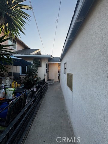Detail Gallery Image 4 of 5 For 10311 S Grevillea Ave, Inglewood,  CA 90304 - – Beds | – Baths