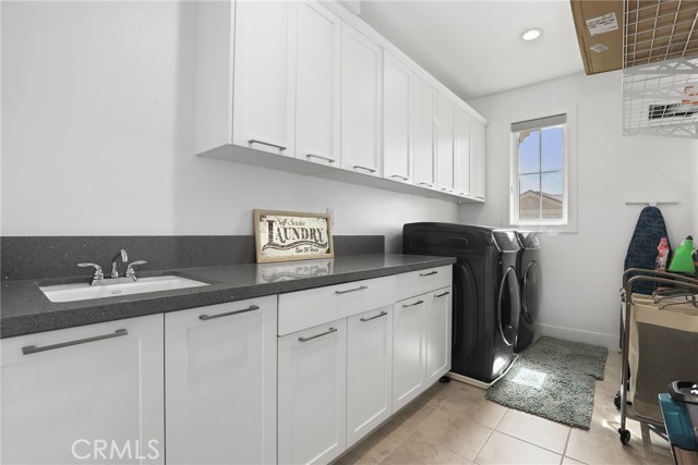 20535 W Bluebird Court, Porter Ranch CA: https://media.crmls.org/medias/2ce3c02c-702c-4b26-98c2-e73a03e4656f.jpg