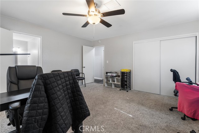 10004 E Avenue S10, Littlerock CA: https://media.crmls.org/medias/2ce42337-ca01-4d67-8ca7-cc21e6d43159.jpg