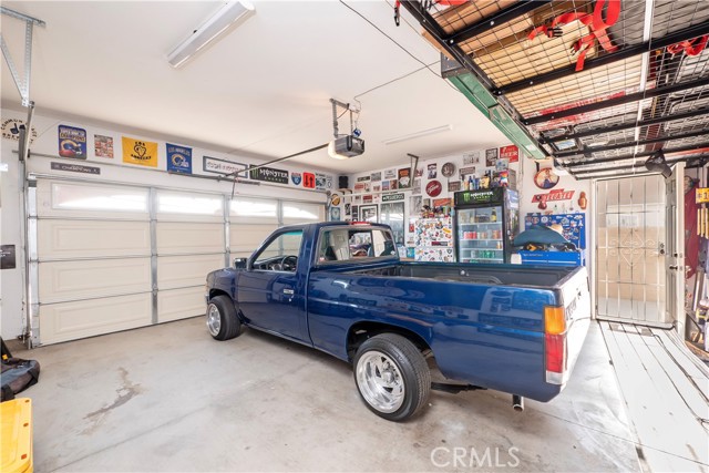 1586 W Mcwethy Street, Rialto CA: https://media.crmls.org/medias/2ce43038-69d3-4070-a2f3-d240951262cd.jpg