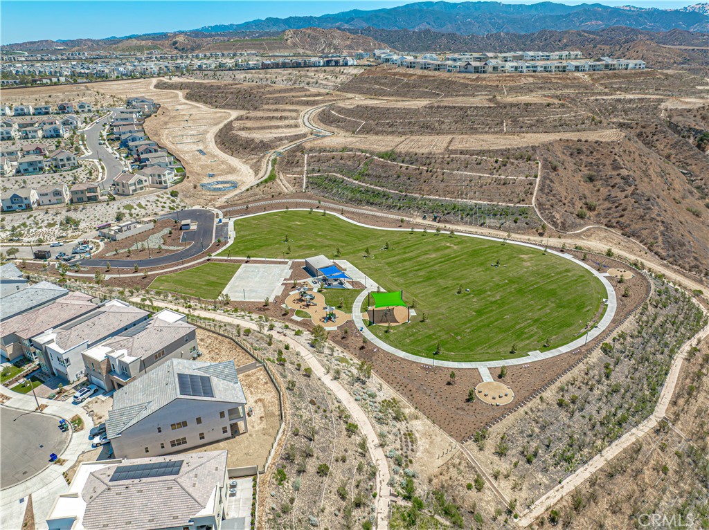 https://media.crmls.org/medias/2ce45134-09d6-423e-8a51-60b34a0c86df.jpg?preset=X-Large