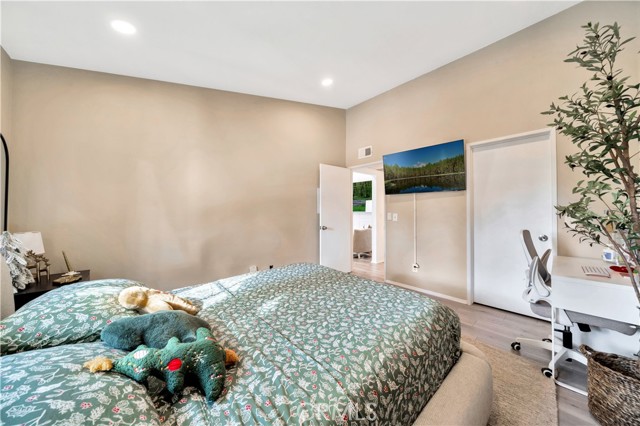 Detail Gallery Image 14 of 35 For 3500 S Greenville St #E5,  Santa Ana,  CA 92704 - 1 Beds | 1 Baths