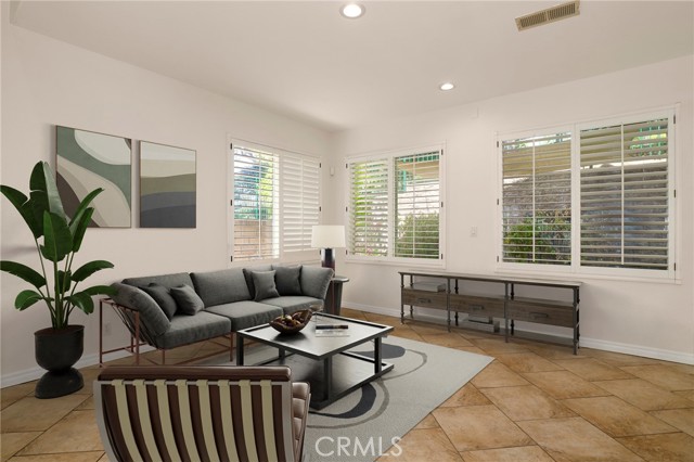 Detail Gallery Image 4 of 30 For 544 Hooper Ave, Simi Valley,  CA 93065 - 3 Beds | 2/1 Baths