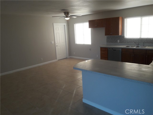 Detail Gallery Image 4 of 15 For 3467 Arroyo Ave, Mojave,  CA 93501 - 2 Beds | 1 Baths