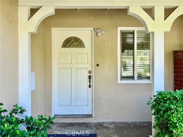 4075 Mount Vernon Avenue, Riverside CA: https://media.crmls.org/medias/2ce55830-60a5-4b7f-a885-c8d444b20f67.jpg