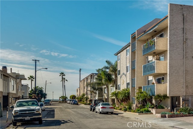 77 15th Street, Hermosa Beach, California 90254, 1 Bedroom Bedrooms, ,1 BathroomBathrooms,Residential,Sold,15th,SB17017771