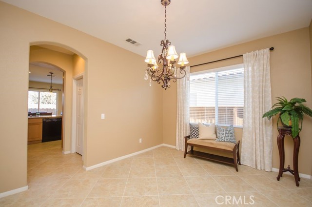 Detail Gallery Image 4 of 19 For 33864 Pegase, Temecula,  CA 92592 - 5 Beds | 2/1 Baths