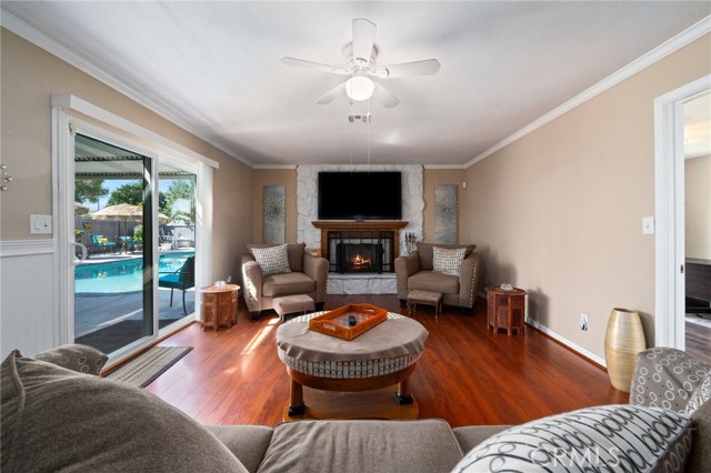 Detail Gallery Image 7 of 28 For 4088 Lively, Riverside,  CA 92505 - 4 Beds | 2 Baths