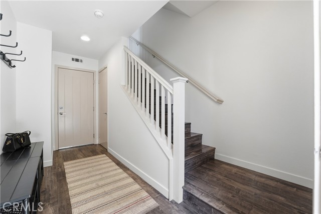 Detail Gallery Image 3 of 29 For 809 S Anaheim Bld, Anaheim,  CA 92805 - 3 Beds | 2/1 Baths