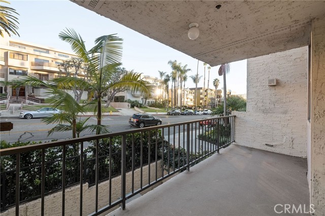 Detail Gallery Image 21 of 44 For 555 Esplanade #320,  Redondo Beach,  CA 90277 - 2 Beds | 2 Baths