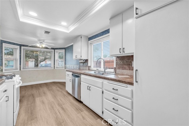 Detail Gallery Image 8 of 28 For 3901 San Lorenzo River, Ontario,  CA 91761 - 4 Beds | 2 Baths