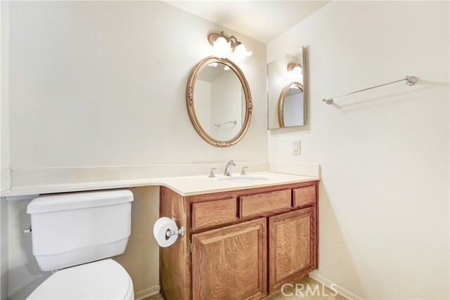 Detail Gallery Image 14 of 26 For 437 Ivy St #4,  Glendale,  CA 91204 - 2 Beds | 1/1 Baths