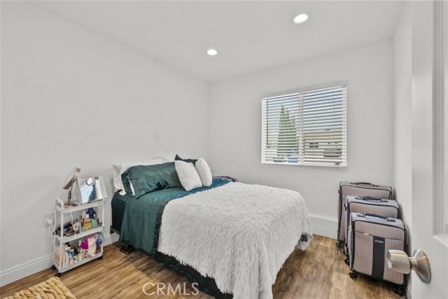 7750 Eton Avenue, Canoga Park CA: https://media.crmls.org/medias/2cebd514-953d-470d-9b4d-228aecf6cd42.jpg