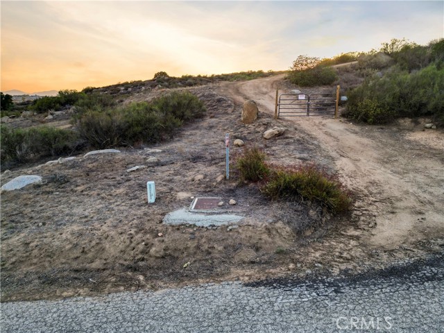 45 Intrepid, Temecula CA: https://media.crmls.org/medias/2cec5ee0-e922-47df-ac04-4df08bd960f9.jpg