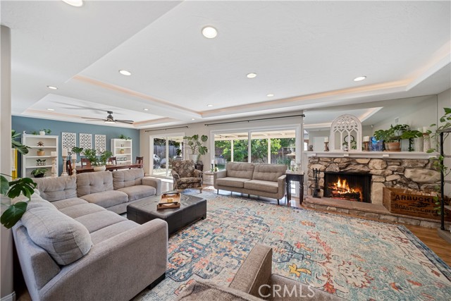 1469 Dara Street, Camarillo CA: https://media.crmls.org/medias/2cec700b-63d6-4793-8dbd-ed96c8c1c67a.jpg