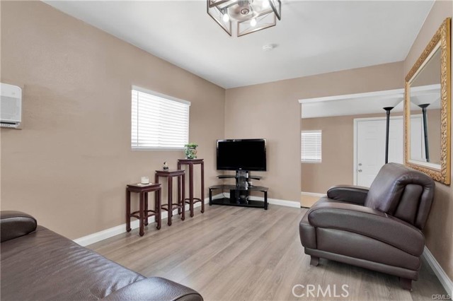 Detail Gallery Image 4 of 12 For 16705 C St, Victorville,  CA 92395 - 2 Beds | 1 Baths