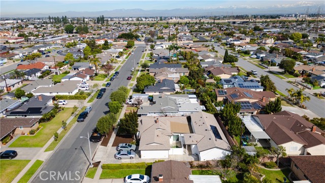 Detail Gallery Image 5 of 52 For 13622 Illinois St, Westminster,  CA 92683 - 8 Beds | 4 Baths