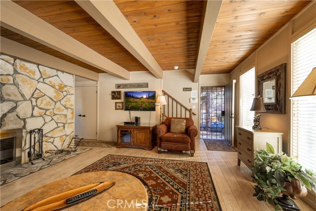 Detail Gallery Image 5 of 29 For 764 St Moritz Dr, Big Bear Lake,  CA 92315 - 2 Beds | 1/1 Baths