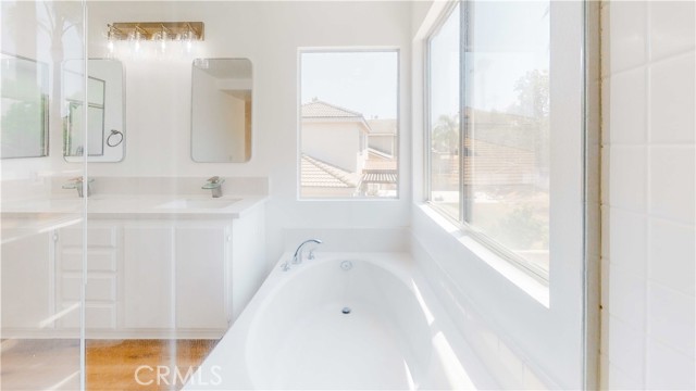 Detail Gallery Image 43 of 70 For 17877 Orangewood Ln, Riverside,  CA 92503 - 5 Beds | 3 Baths