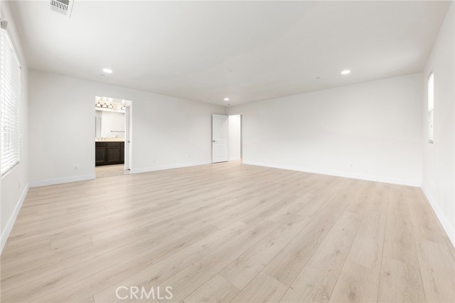 866 Christain Court, Upland CA: https://media.crmls.org/medias/2cf07327-9e11-4b29-b58d-69beb293863d.jpg