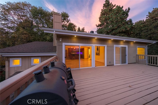 2461 Spring Oak Drive, Running Springs CA: https://media.crmls.org/medias/2cf073dd-ede8-4d1b-bb9e-ba9e9967d1f1.jpg
