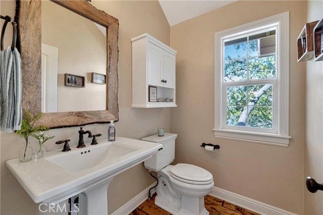 1119 Brentwood Drive, Lake Arrowhead CA: https://media.crmls.org/medias/2cf2322e-8244-45cc-acbf-00beade6039d.jpg