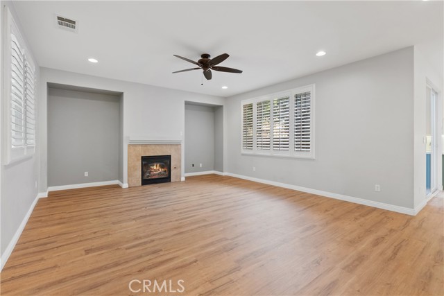 27446 Acacia Drive, Valencia CA: https://media.crmls.org/medias/2cf258a7-abf7-4f5e-b2cc-b582e2a9a3f3.jpg