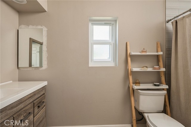 8350 Burnet, 9 photo 15