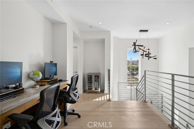 3 Bridgeport Road, Newport Coast CA: https://media.crmls.org/medias/2cf2a153-a5ae-4c67-96f2-3ce84968c828.jpg