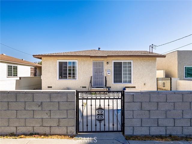 1735 257th Street, Lomita CA: https://media.crmls.org/medias/2cf2d649-bc2e-41d0-acda-090b22da760a.jpg