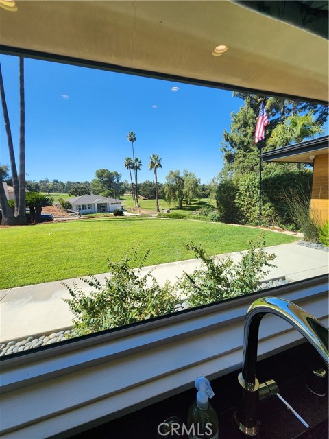 507 E Mariposa Drive, Redlands CA: https://media.crmls.org/medias/2cf426e4-82da-4d0a-a84b-4252d30ac751.jpg
