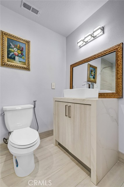 Detail Gallery Image 35 of 53 For 25432 Nottingham Ct, Laguna Hills,  CA 92653 - 5 Beds | 4/1 Baths