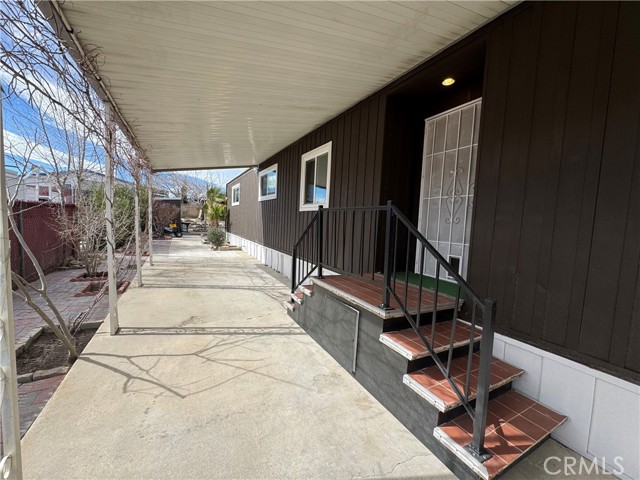 Detail Gallery Image 4 of 15 For 13870 Rodeo, Victorville,  CA 92395 - 2 Beds | 2 Baths