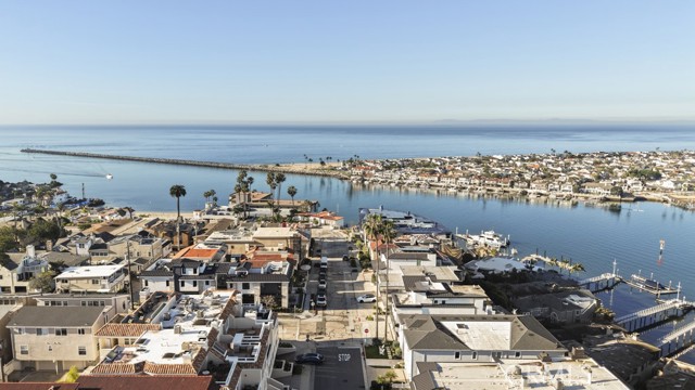 Detail Gallery Image 20 of 21 For 2501 Seaview Ave, Corona Del Mar,  CA 92625 - 4 Beds | 4/1 Baths