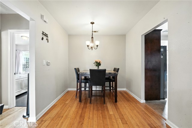 1010 69th Street, Los Angeles CA: https://media.crmls.org/medias/2cf67dfe-ae50-4f76-9374-85a631a5781d.jpg