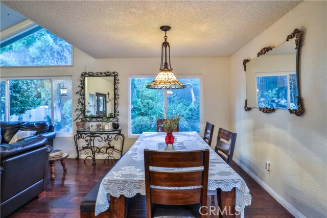 6073 Cameo Street, Rancho Cucamonga CA: https://media.crmls.org/medias/2cf9b2b9-322b-4ce3-aa30-5baec677b801.jpg