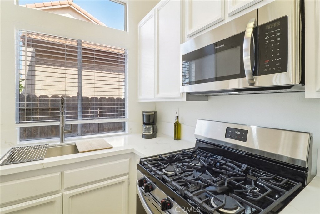 8054 Los Sabalos Street - photo 11