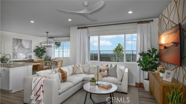 Detail Gallery Image 3 of 18 For 2456 Gunner Ridge Way, Rialto,  CA 92377 - 3 Beds | 2 Baths