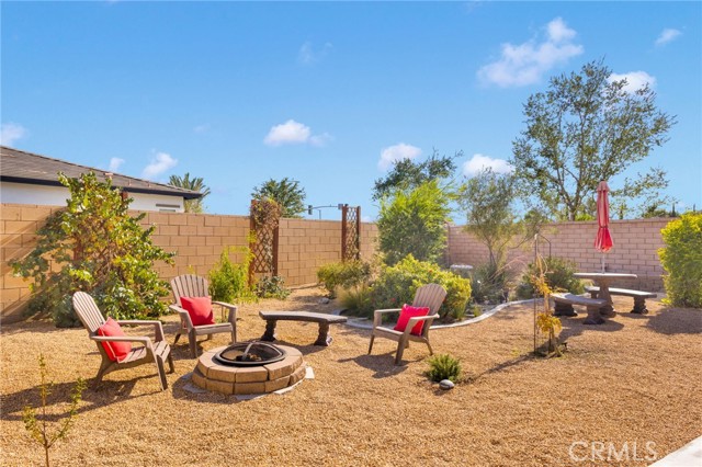 Detail Gallery Image 54 of 75 For 12916 Hyperion Ln, Apple Valley,  CA 92308 - 5 Beds | 3/1 Baths