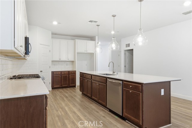 Detail Gallery Image 14 of 47 For 6516 Walkers Glen, Bakersfield,  CA 93313 - 4 Beds | 3 Baths