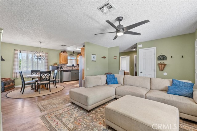 Detail Gallery Image 11 of 45 For 58780 Buena Vista, Yucca Valley,  CA 92284 - 2 Beds | 2 Baths