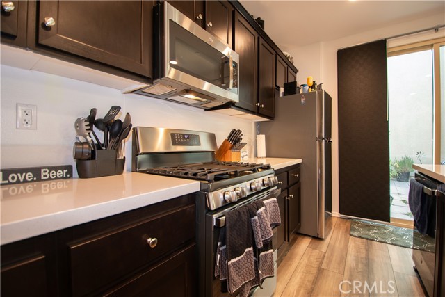 Detail Gallery Image 5 of 38 For 29392 Tourmaline Way, Winchester,  CA 92596 - 3 Beds | 2/1 Baths