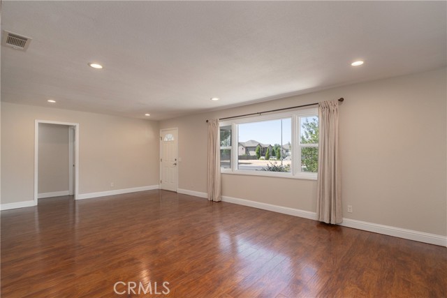 Detail Gallery Image 8 of 28 For 1273 East Ave, Chico,  CA 95926 - 3 Beds | 1 Baths