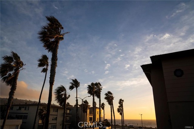 Detail Gallery Image 2 of 28 For 103 Vista Del Mar #6,  Redondo Beach,  CA 90277 - 2 Beds | 1 Baths