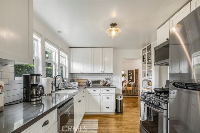 Detail Gallery Image 8 of 30 For 2325 Bonita Ave, La Verne,  CA 91750 - – Beds | – Baths