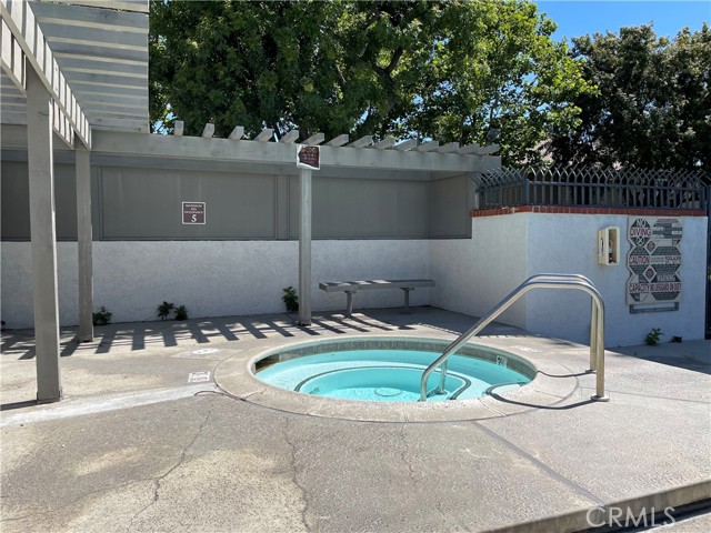 40 Brownfield Lane, Pomona CA: https://media.crmls.org/medias/2cfeaa15-5603-4e32-84ef-235a3500ed8d.jpg