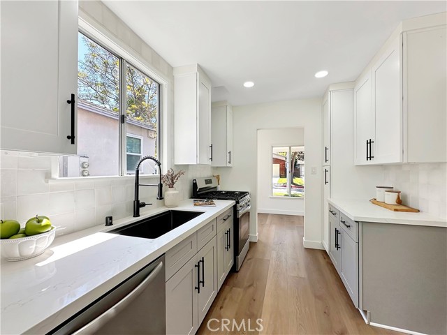 Detail Gallery Image 3 of 29 For 10747 Northgate St, Culver City,  CA 90230 - – Beds | – Baths