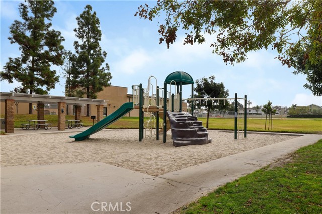 226 Greenmoor, Irvine CA: https://media.crmls.org/medias/2cfeb2e5-2dfc-48b4-9cdd-654610168055.jpg